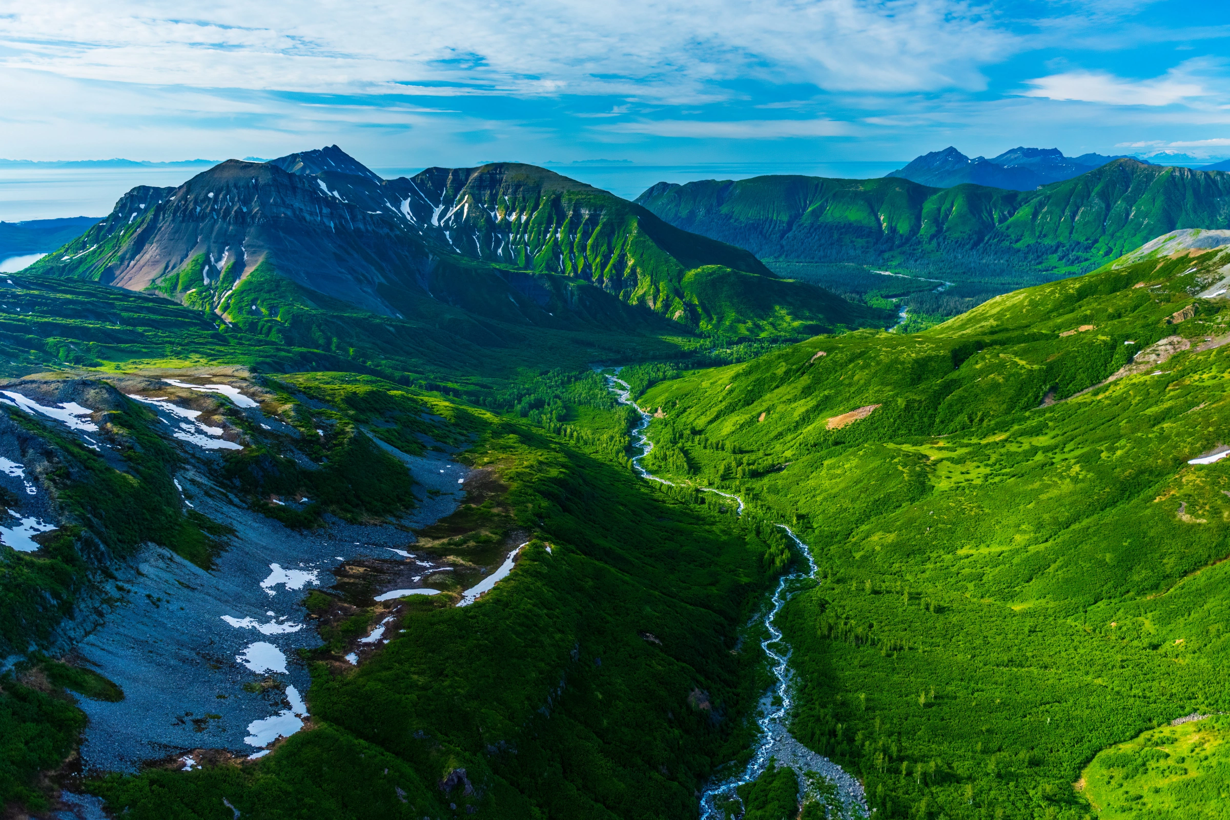 Katmai_National_Park_and_Preserve,_Alaska[1].webp